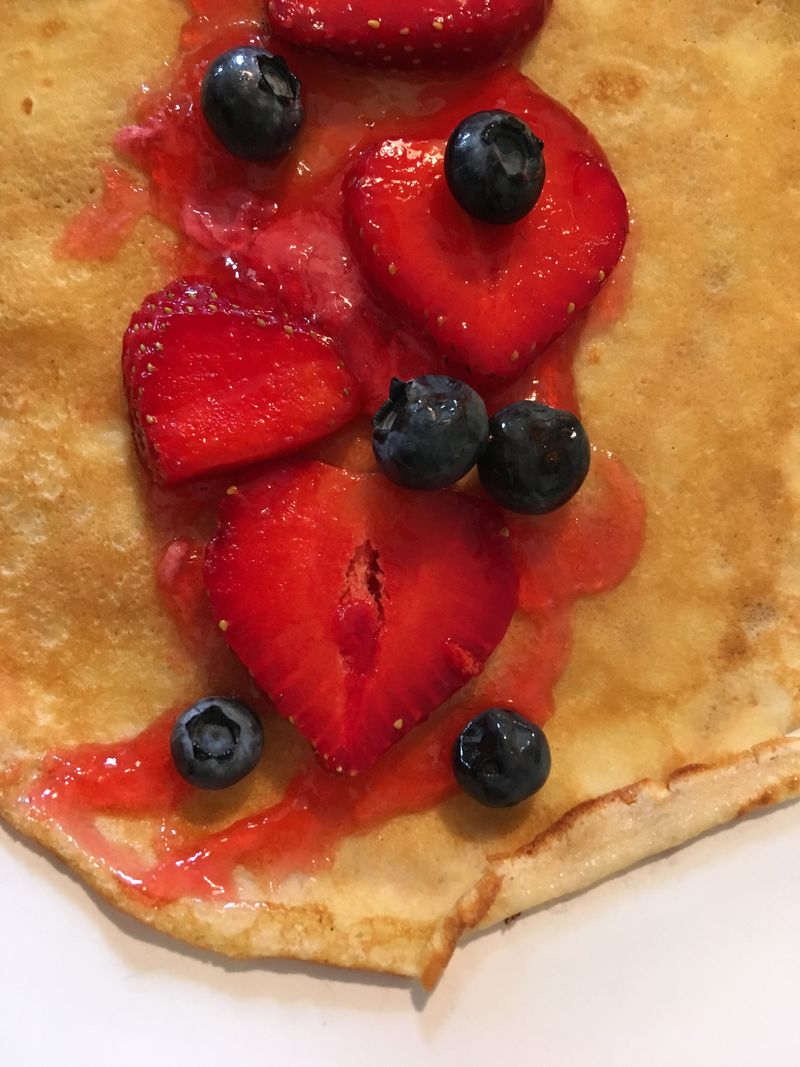 pancake with strawberries and blueberries